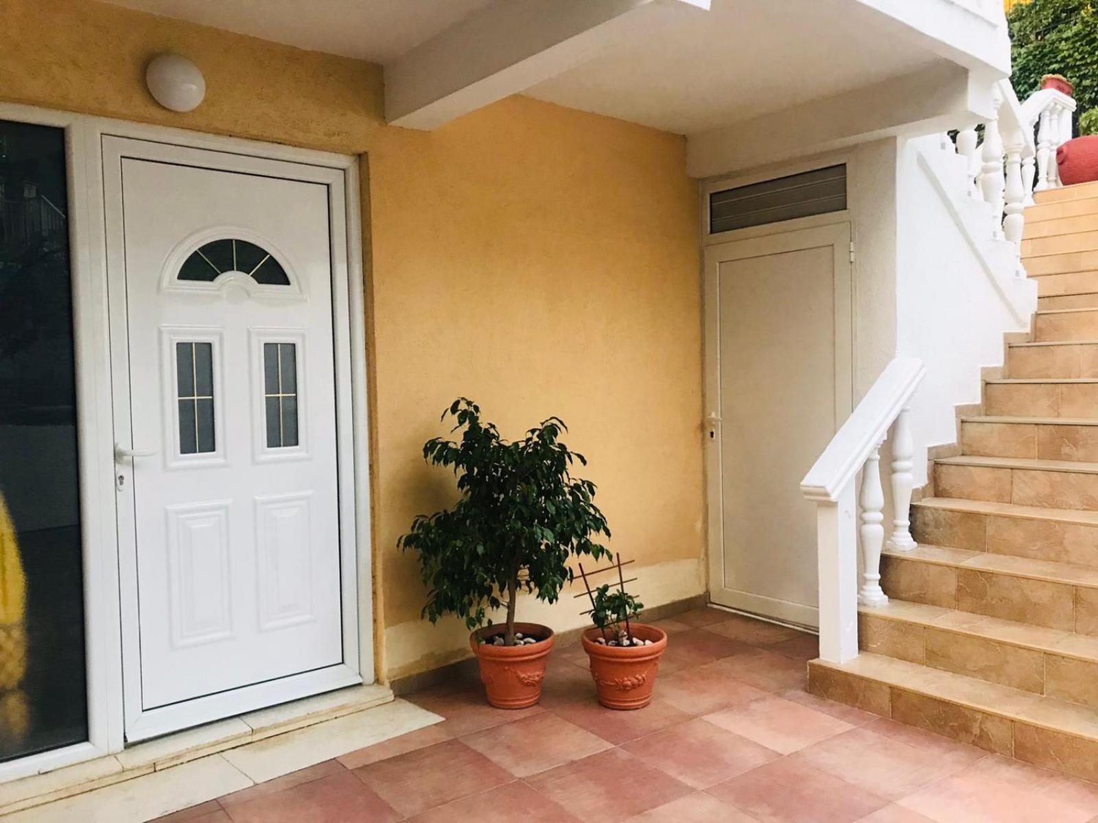 Apartments Vila Andja スヴェティ・ステファン 部屋 写真
