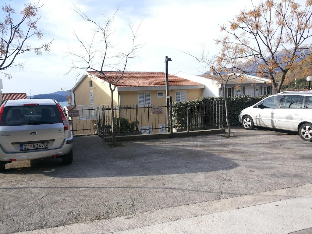 Apartments Vila Andja スヴェティ・ステファン エクステリア 写真